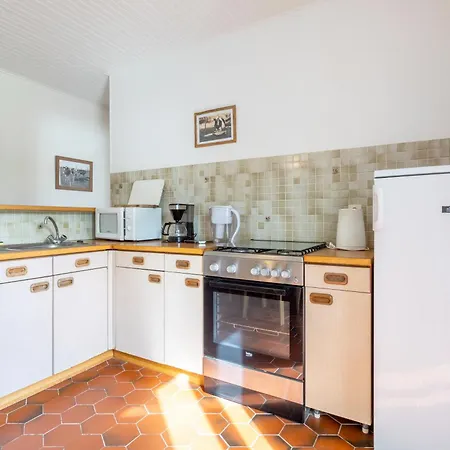 Holiday home Ferme Kerlan 5min En Voiture Plobannalec-Lesconil