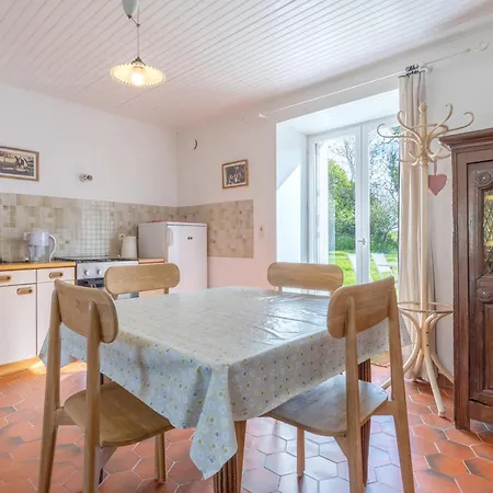 Holiday home Ferme Kerlan 5min En Voiture *